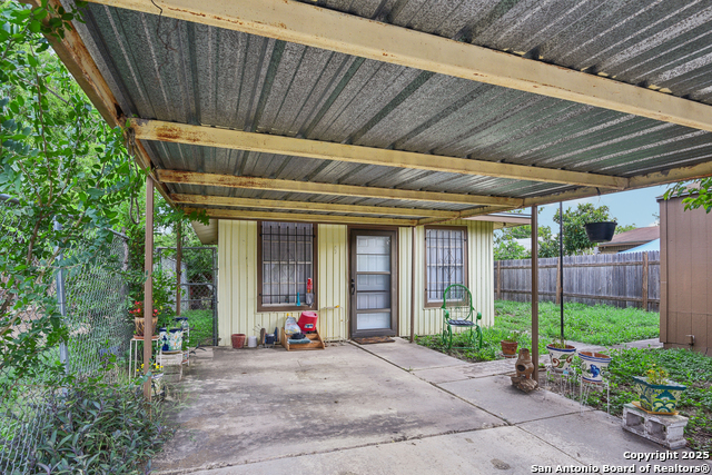 Image 28 of 42 For 1602 Lone Oak