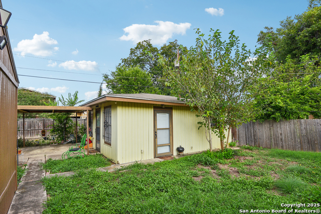Image 30 of 42 For 1602 Lone Oak