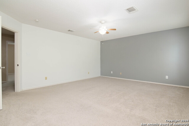 Listing photo id 17 for 8426 Cross Spring