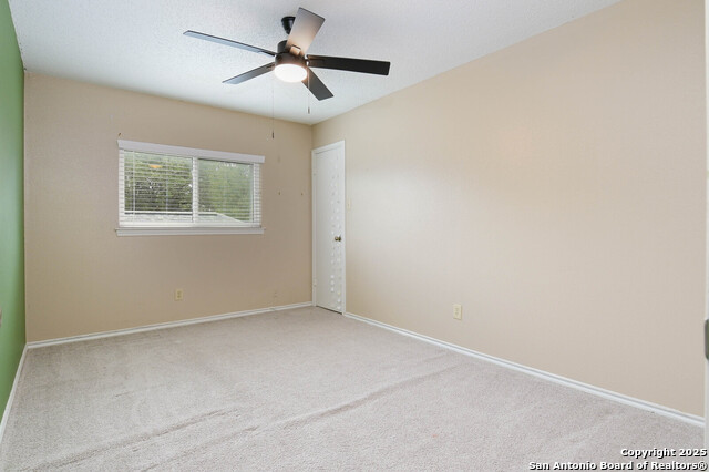 Listing photo id 19 for 8426 Cross Spring
