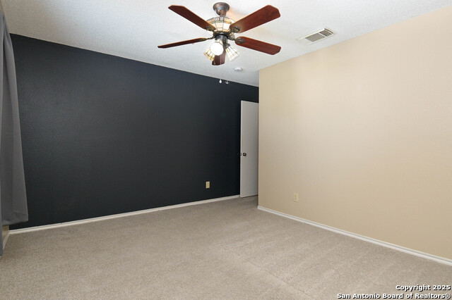Listing photo id 23 for 8426 Cross Spring