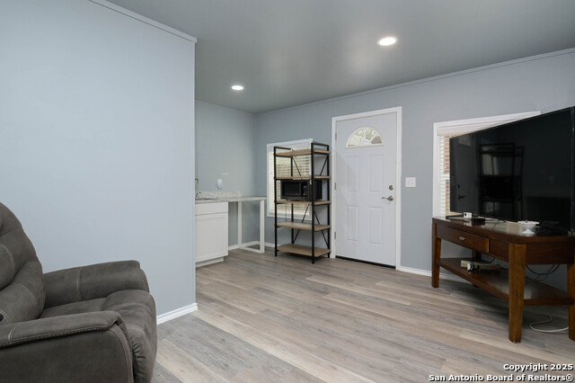 Listing photo id 26 for 8426 Cross Spring