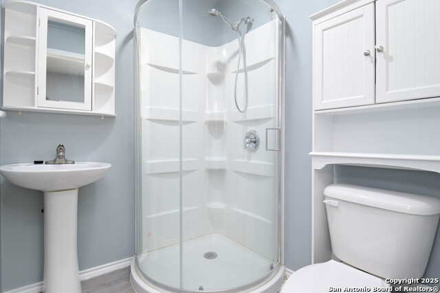 Listing photo id 28 for 8426 Cross Spring