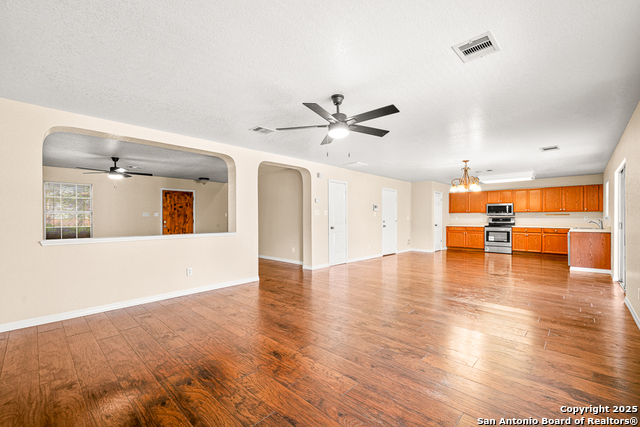 Image 11 of 32 For 10703 Barbwire Pass