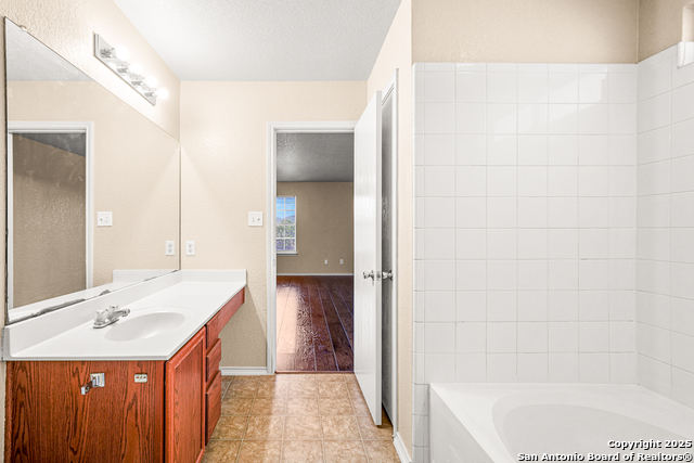 Image 21 of 32 For 10703 Barbwire Pass