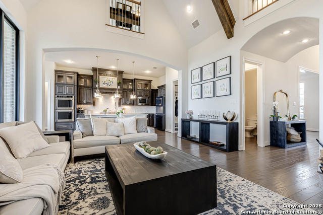 Image 13 of 61 For 8027 Vanity Hill