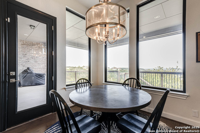 Image 22 of 61 For 8027 Vanity Hill