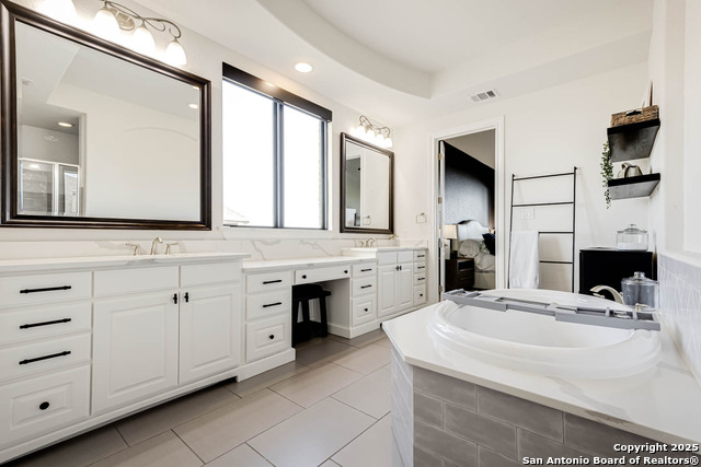 Image 28 of 61 For 8027 Vanity Hill