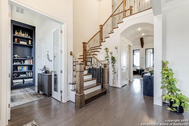 Image 4 of 61 For 8027 Vanity Hill