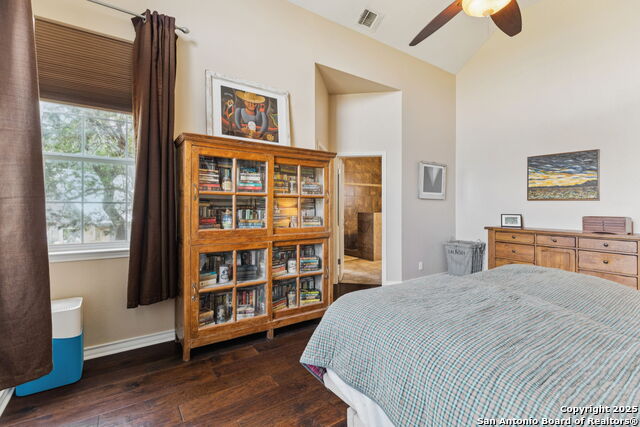 Listing photo id 30 for 27505 Boerne Cliff