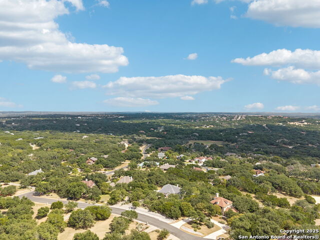 Listing photo id 42 for 27505 Boerne Cliff