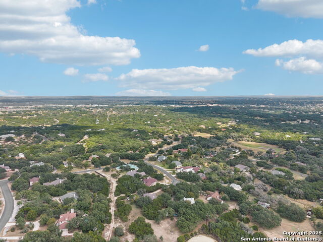 Listing photo id 44 for 27505 Boerne Cliff