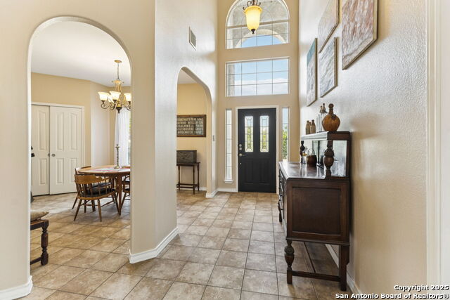 Listing photo id 3 for 27505 Boerne Cliff