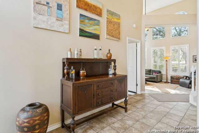 Listing photo id 6 for 27505 Boerne Cliff