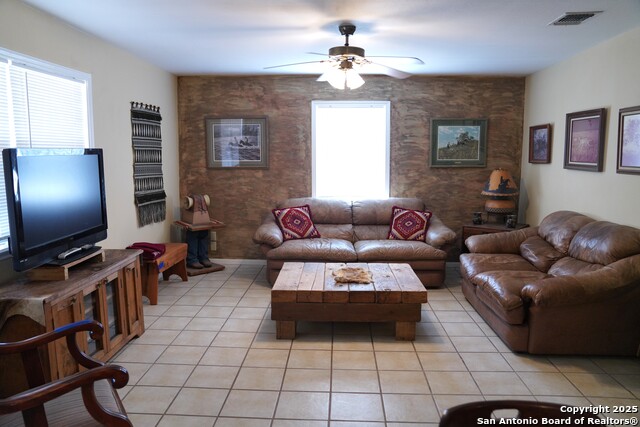 Image 25 of 47 For Tbd Cr 325  