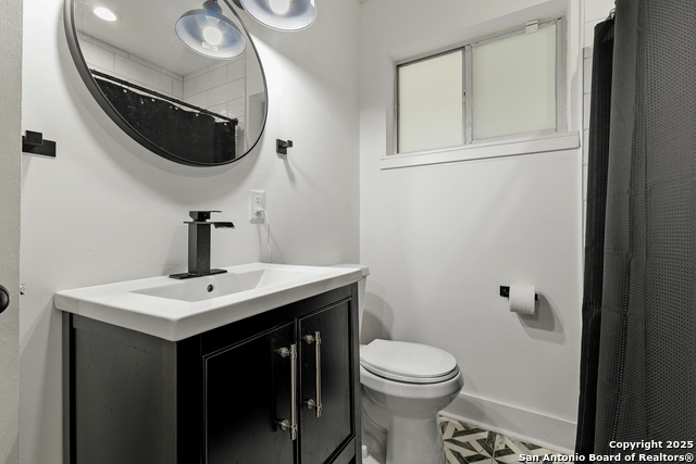 Image 12 of 17 For 204 Carolina