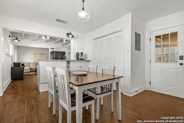 Image 9 of 17 For 204 Carolina