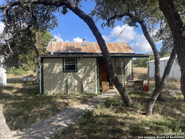 Listing photo id 14 for 137 Private Road 3501