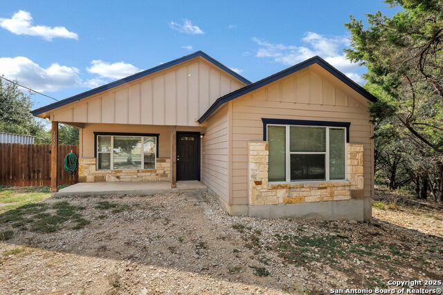 Image 2 of 41 For 1232 Eastview Dr