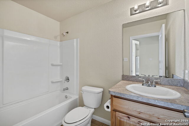 Image 22 of 41 For 1232 Eastview Dr