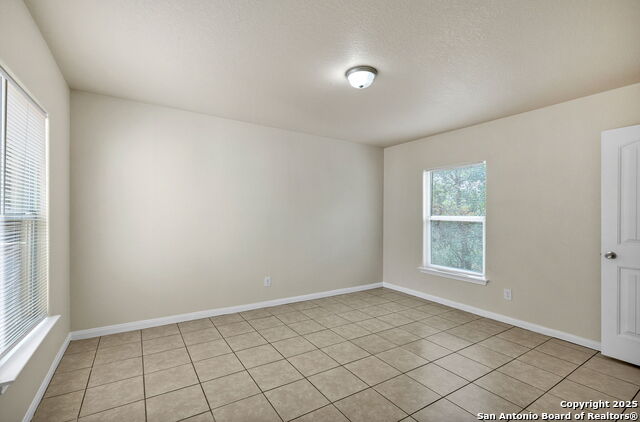 Image 24 of 41 For 1232 Eastview Dr