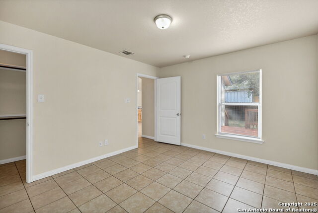 Image 26 of 41 For 1232 Eastview Dr