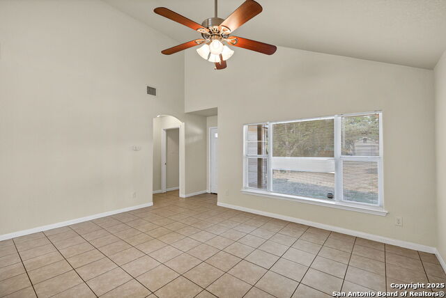 Image 9 of 41 For 1232 Eastview Dr