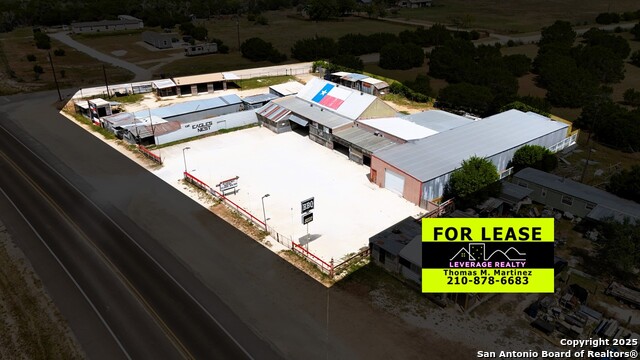 Listing photo id 15 for 4951 Fm 1283