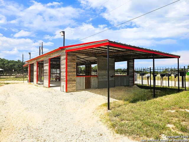 Listing photo id 2 for 4951 Fm 1283