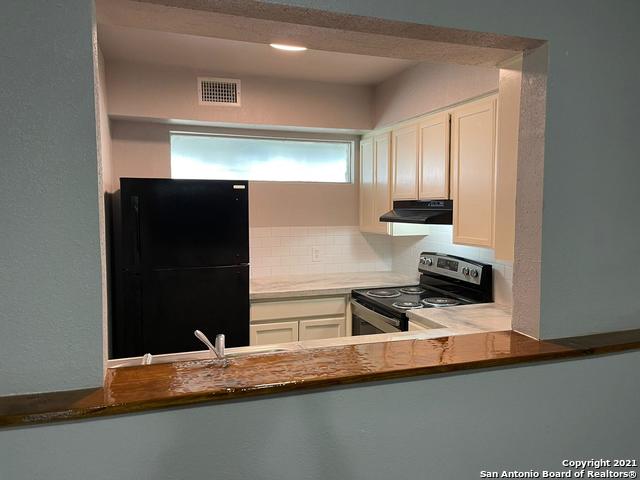 Details for 520 Gentleman  8, San Antonio, TX 78201