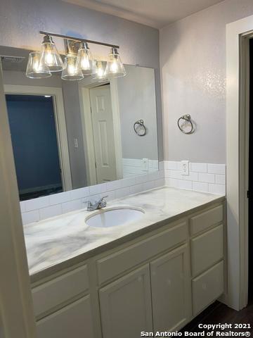 Listing photo id 12 for 520 Gentleman  8