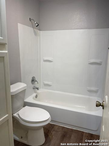 Listing photo id 15 for 520 Gentleman  8