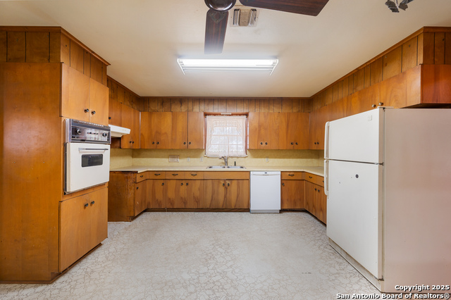 Image 14 of 32 For 550 Bus Loop 181 S