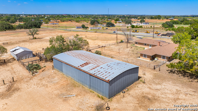 Image 29 of 32 For 550 Bus Loop 181 S