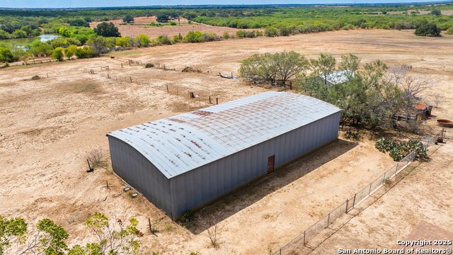 Image 30 of 32 For 550 Bus Loop 181 S