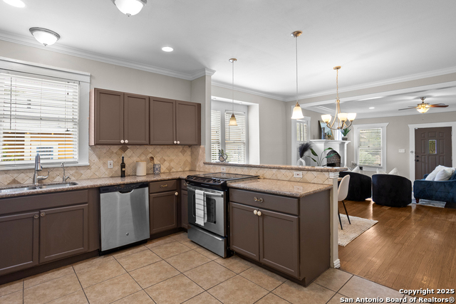 Image 15 of 33 For 624 Agarita W