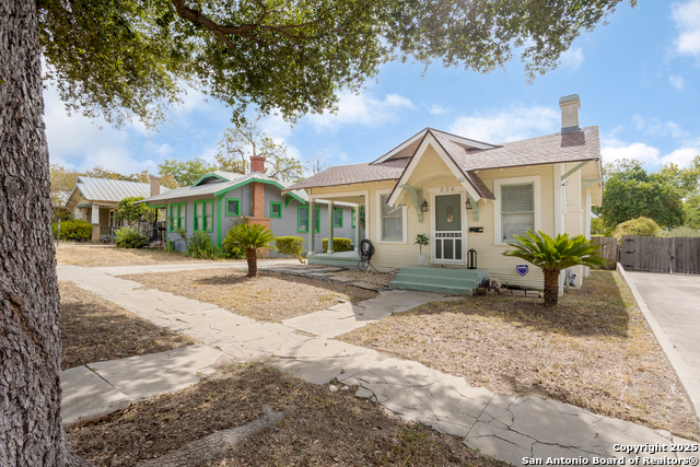 Image 2 of 33 For 624 Agarita W