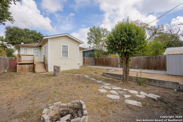 Image 25 of 33 For 624 Agarita W