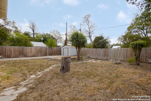 Image 27 of 33 For 624 Agarita W