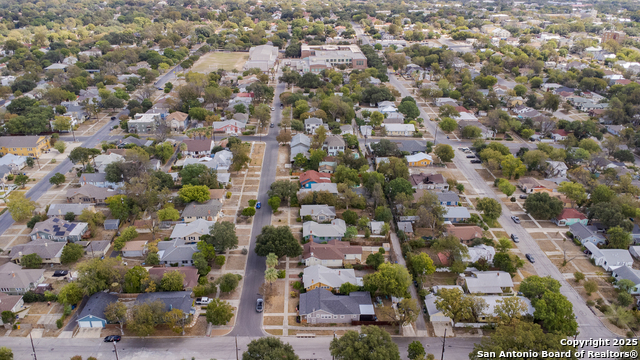 Image 32 of 33 For 624 Agarita W