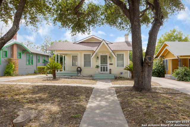 Image 4 of 33 For 624 Agarita W