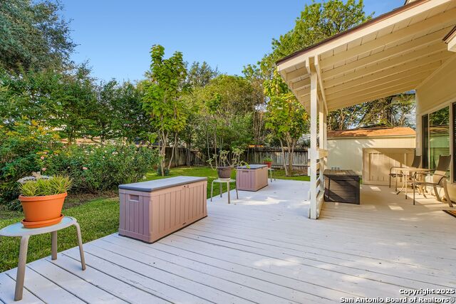 Image 10 of 50 For 1021 Silvertree Blvd