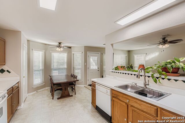 Image 19 of 50 For 1021 Silvertree Blvd