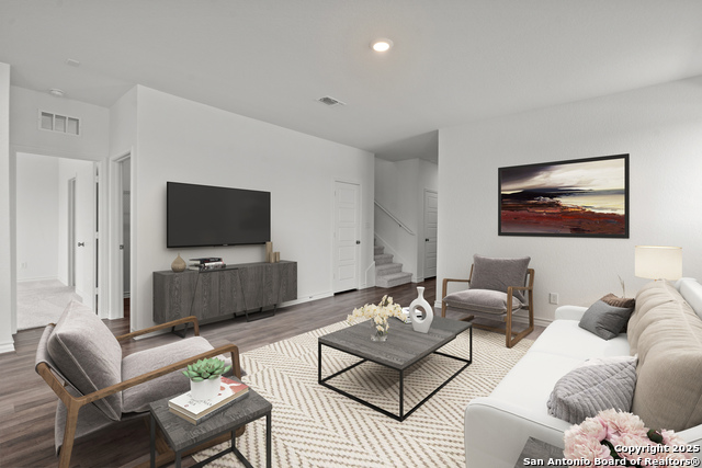 Image 3 of 6 For 409 Raven Row