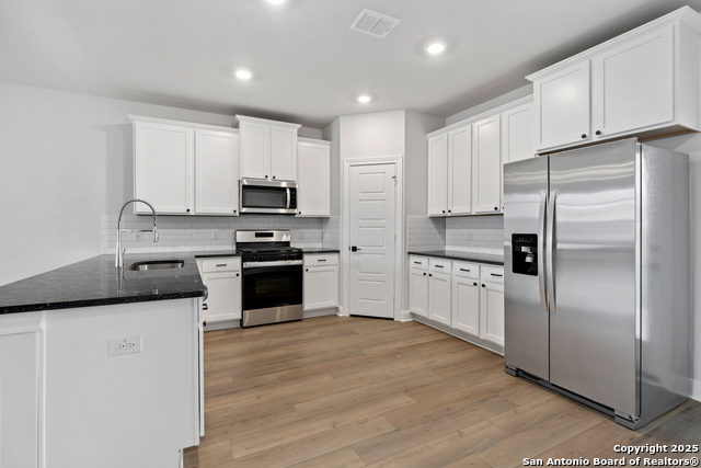 Image 5 of 16 For 9430 Dassler Springs