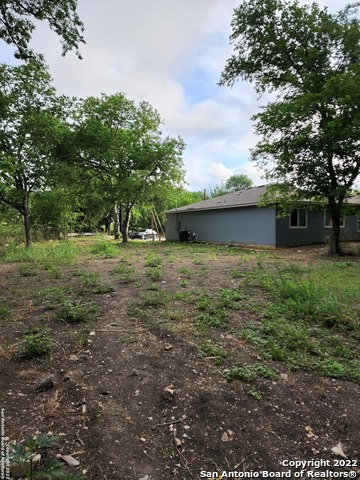 Listing photo id 2 for 430 Corliss  