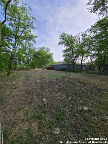 Listing photo id 4 for 430 Corliss  