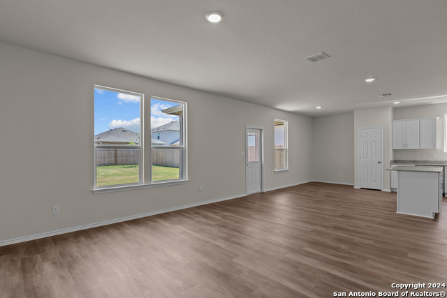 Image 15 of 25 For 427 White Heron Way