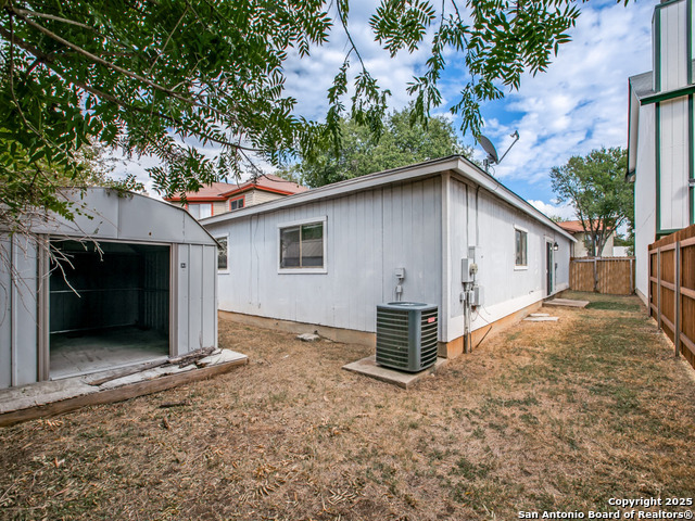 Image 12 of 12 For 7727 Chatsworth