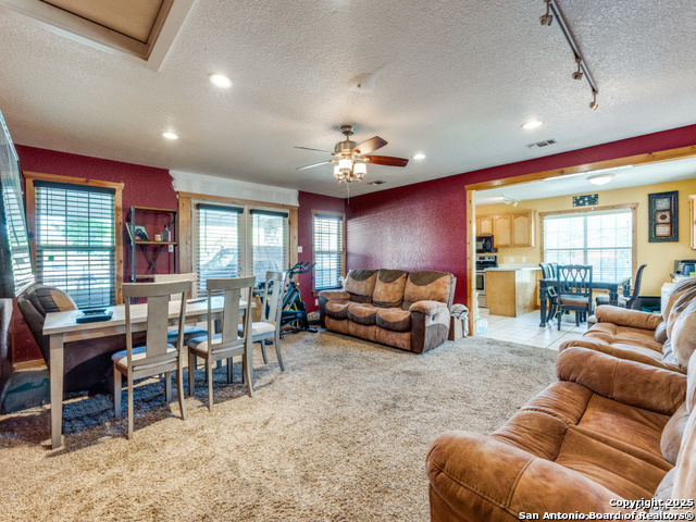 Listing photo id 5 for 320 Mally W